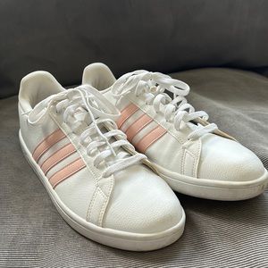 Adidas Grand Court Shoes pink